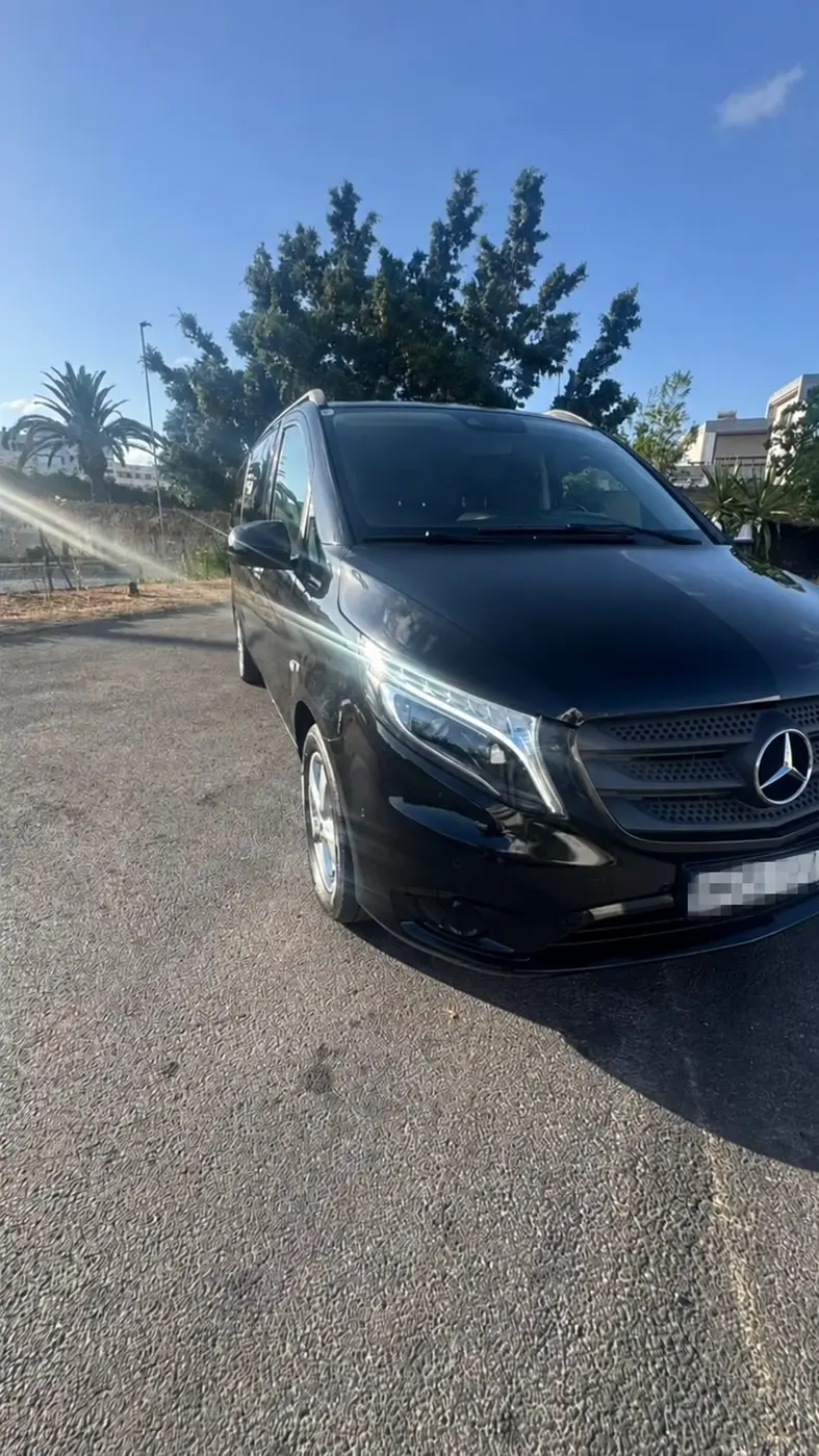 Mercedes-Benz Vito Select noir de la flotte OZ Private Transport